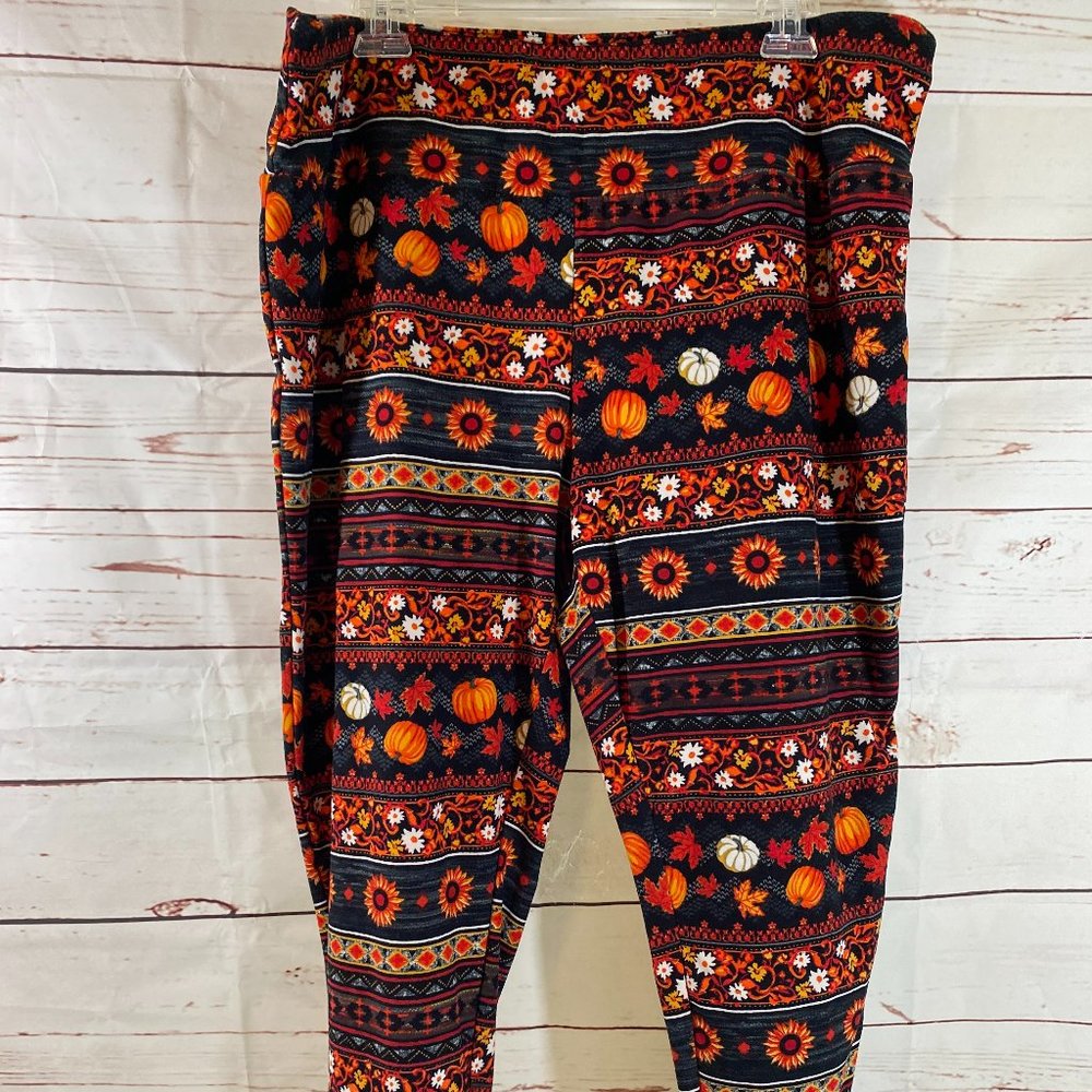 Terra & Sky Fall / Halloween Print Capri Leggings NWOT Women's Size 20-22 W (XL) - Picture 1 of 11